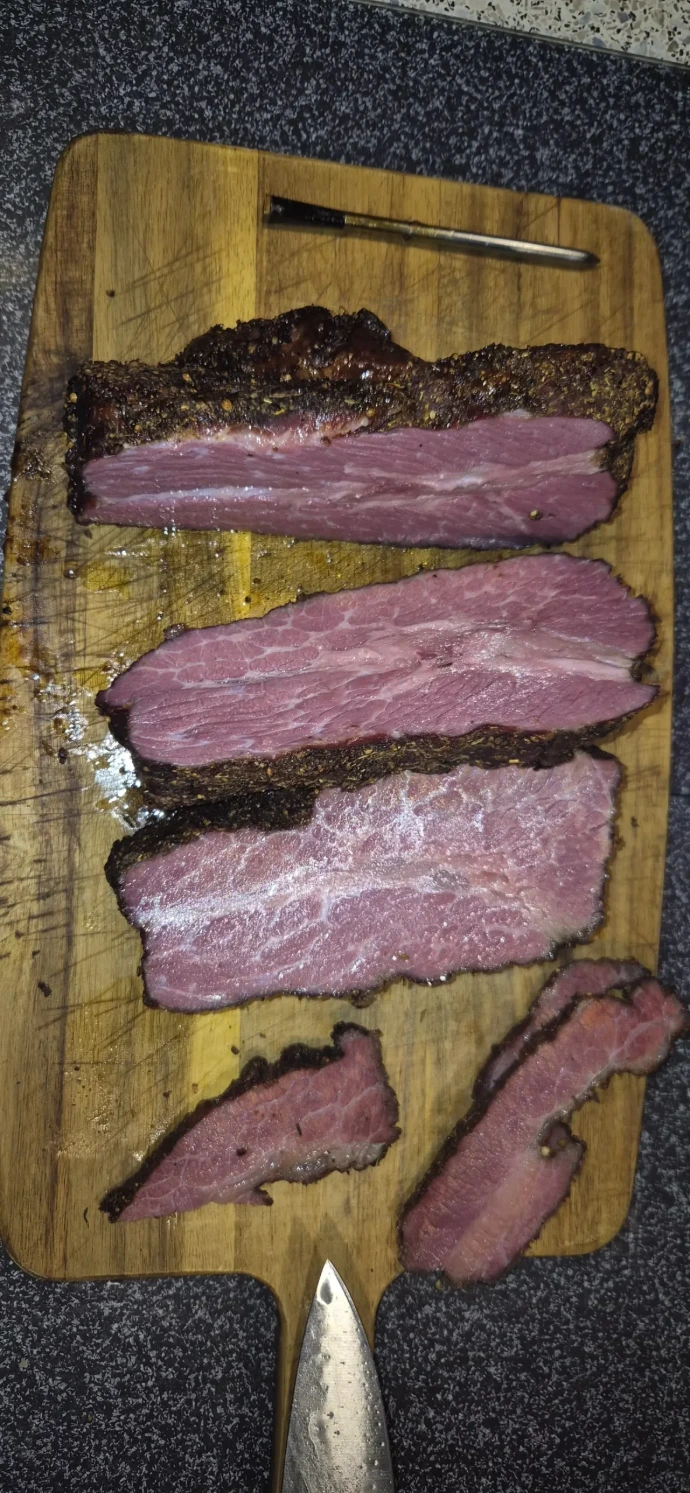 Aufgeschnittenes Pastrami